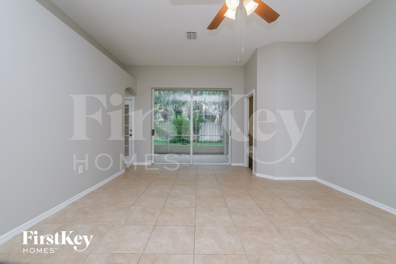 10107 Arbor Run Drive - Photo 3 of 15