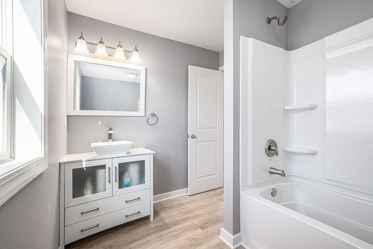 2156 Washington Circle - Photo 5 of 11