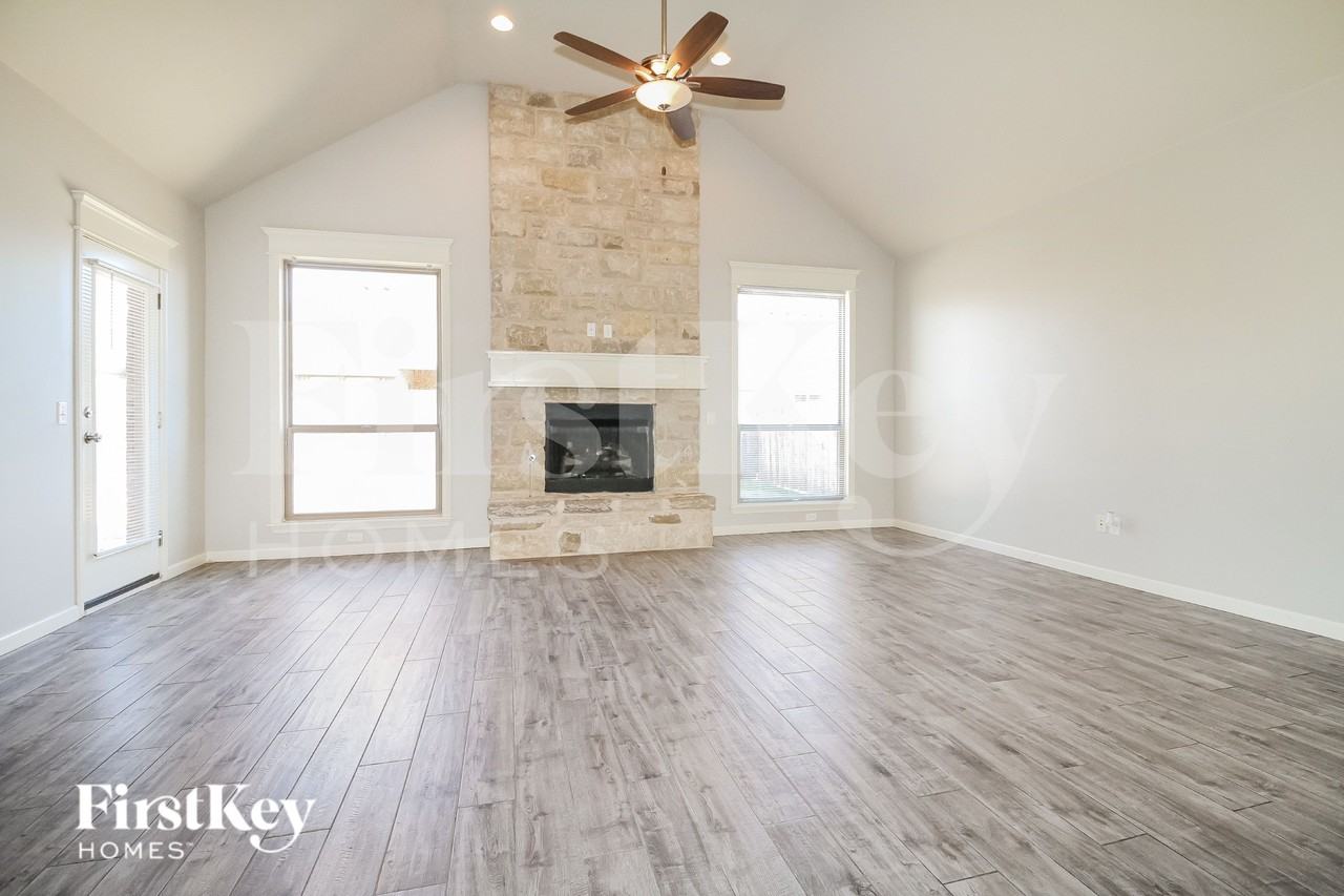 18808 Havenbrook Rd - Photo 2 of 16