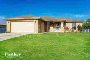 featured image of 1724 Northeast 1st Avenue