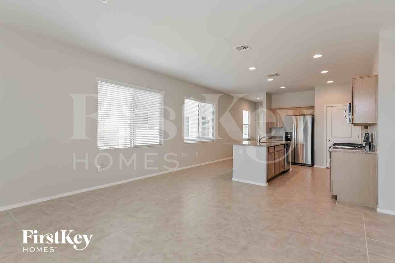 6782 E Via Rancho Rosario - Photo 3 of 15