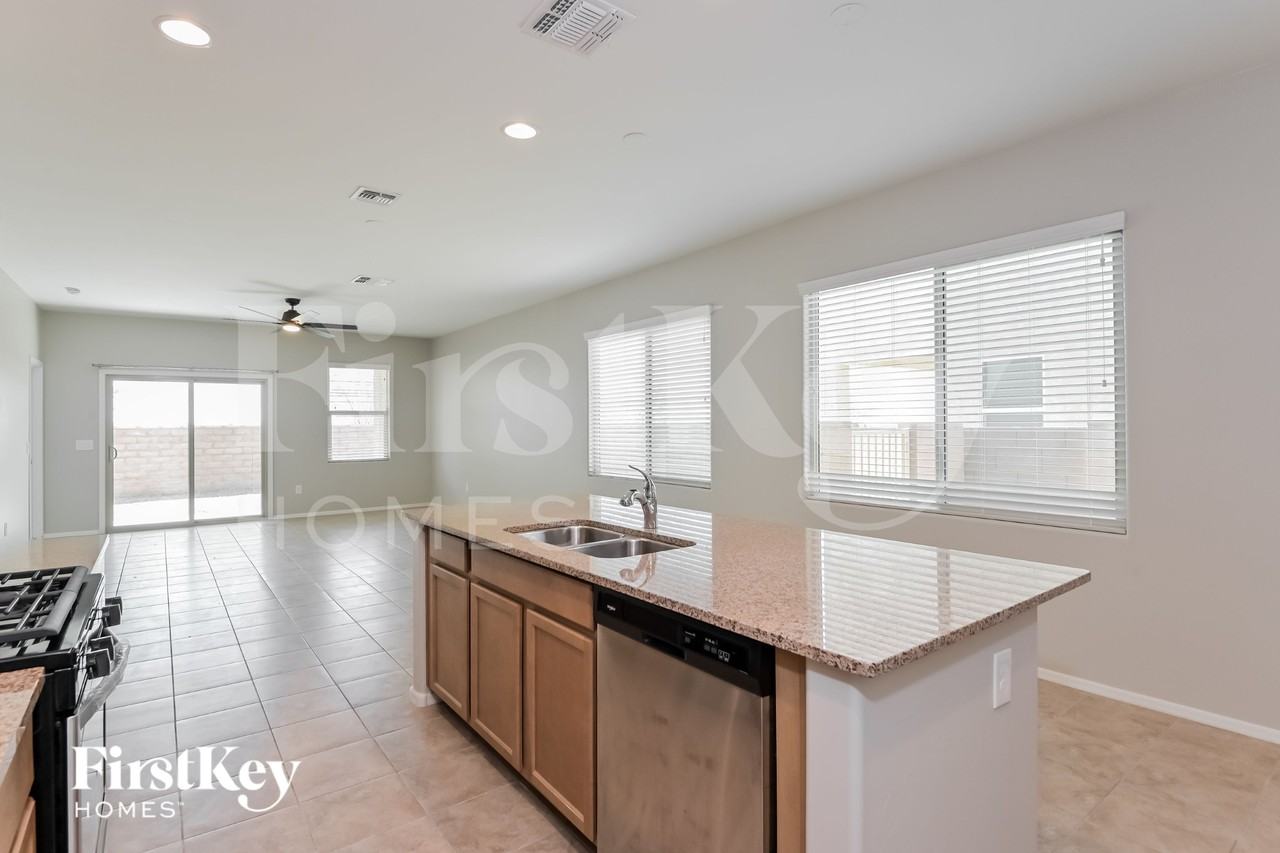 6782 E Via Rancho Rosario - Photo 5 of 15