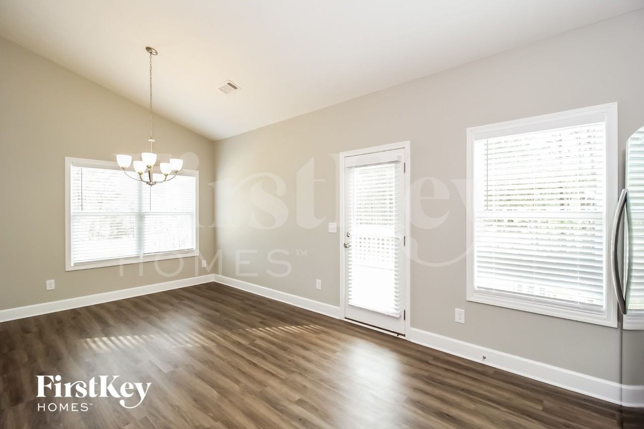 112 Gamel Rd - Photo 5 of 15