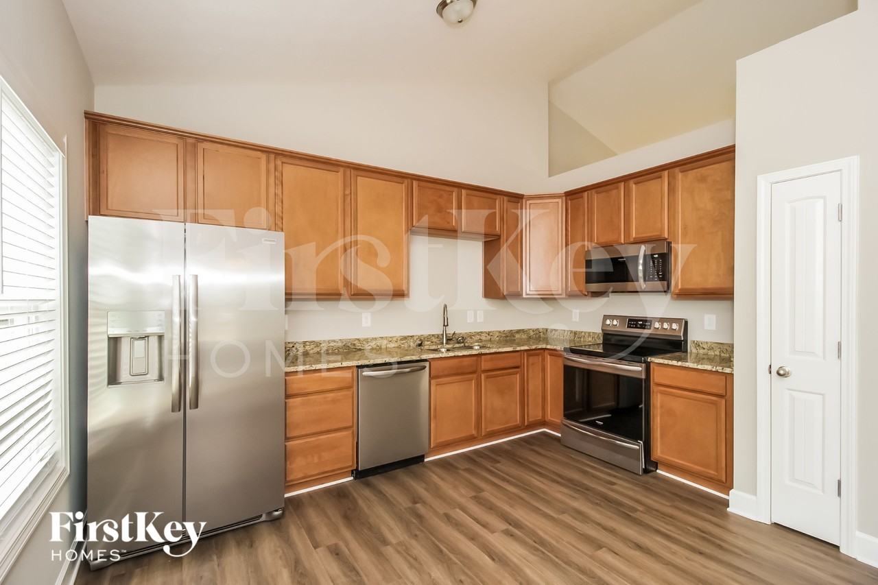 112 Gamel Rd - Photo 6 of 15