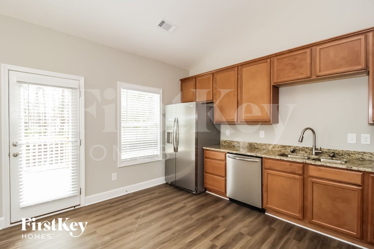 112 Gamel Rd - Photo 7 of 15