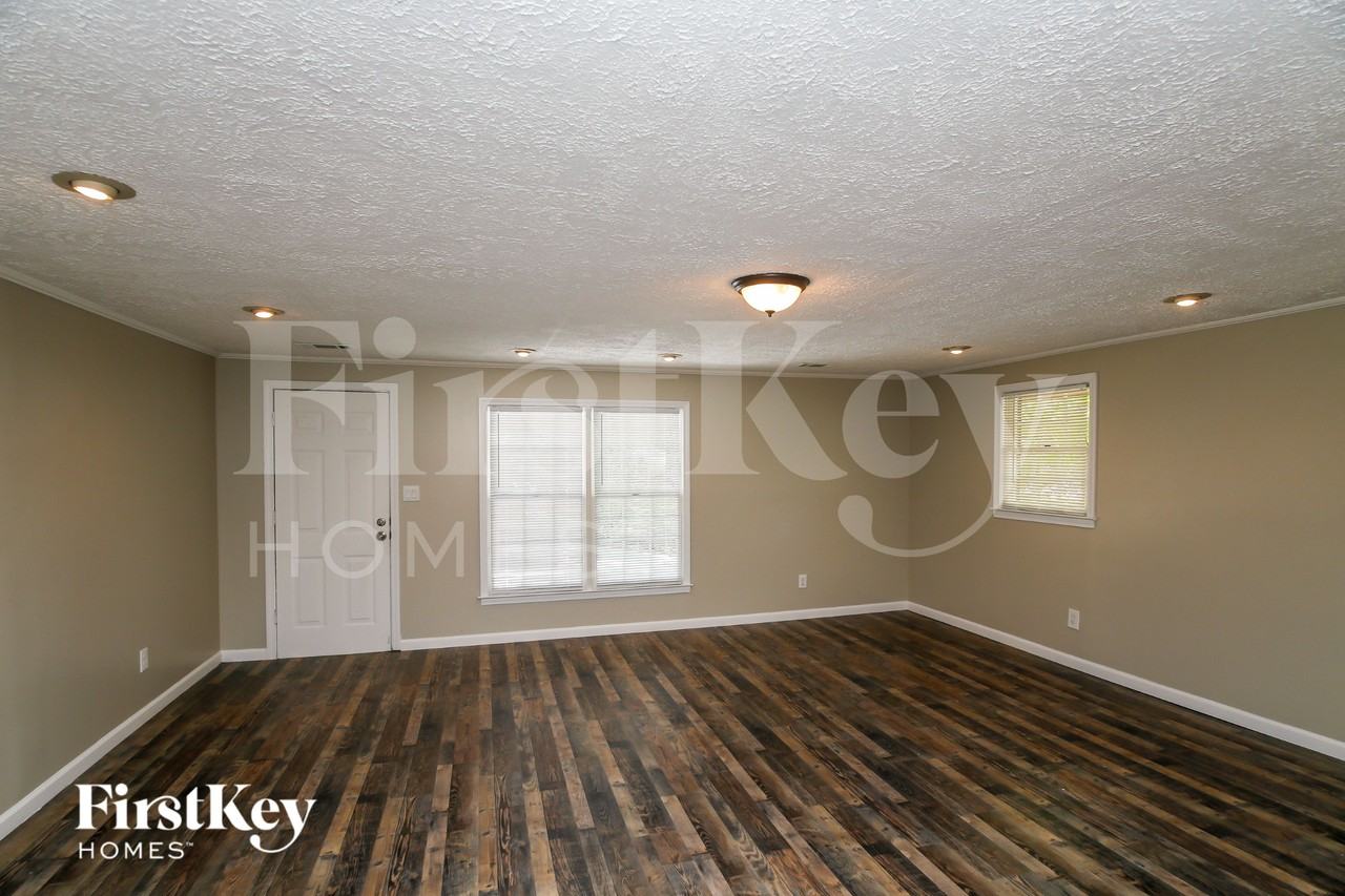 3548 Birchwood Dr - Photo 2 of 15