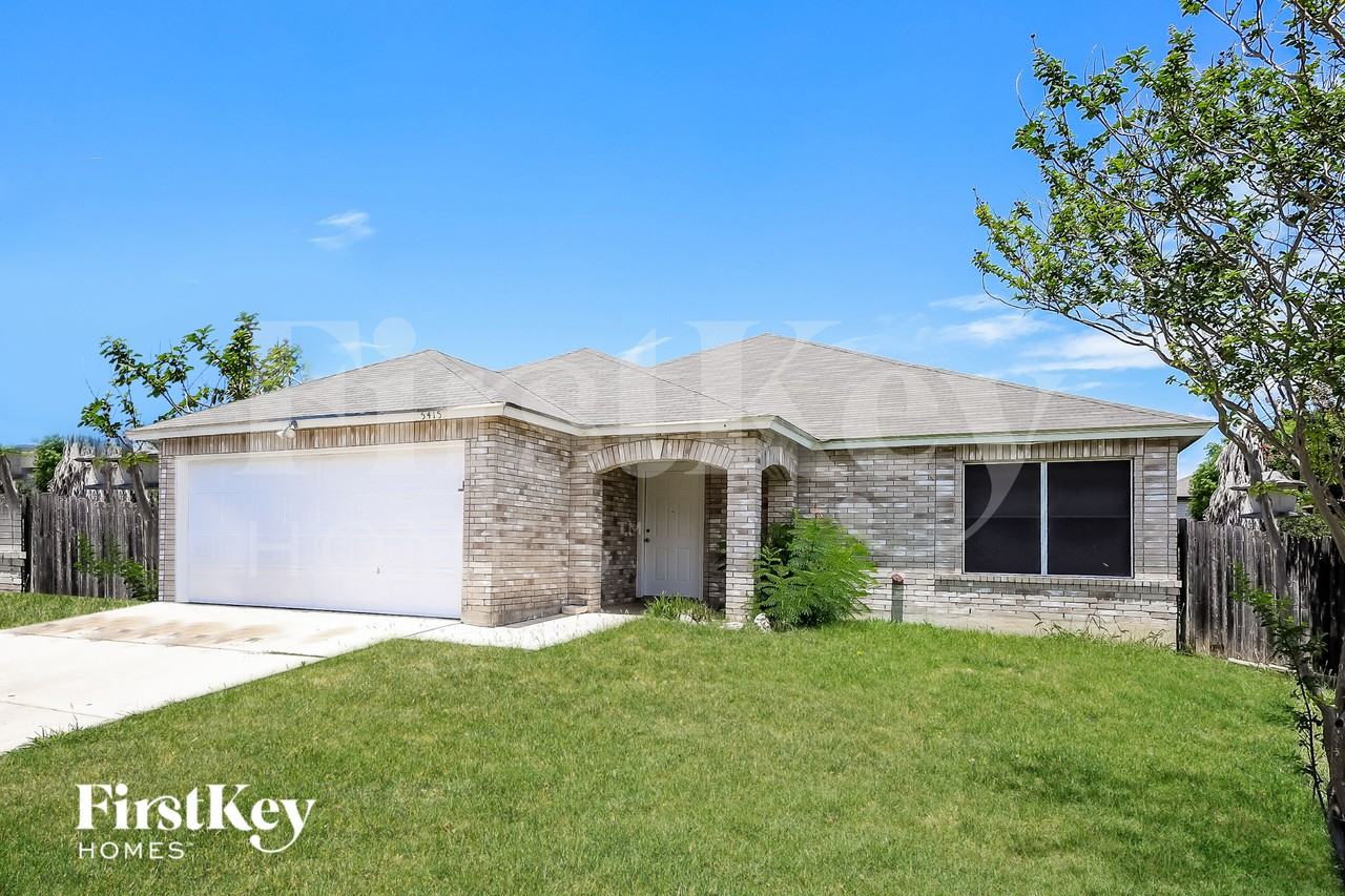 5415 Colton Crk - Photo 2 of 15