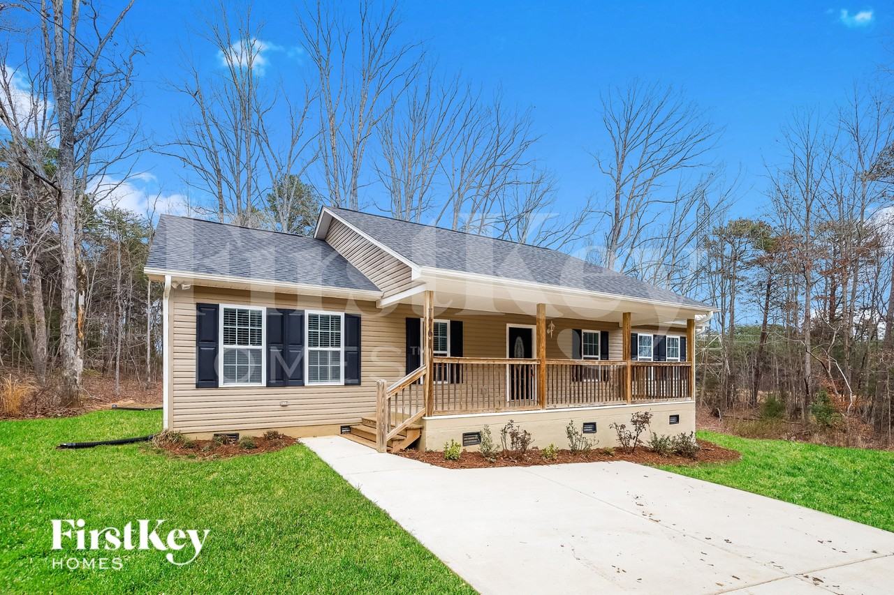 7761 Sarah Dr - Photo 2 of 15