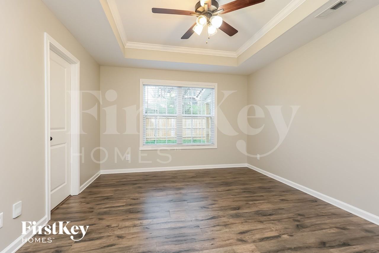 500 Woodtrace Dr - Photo 7 of 15