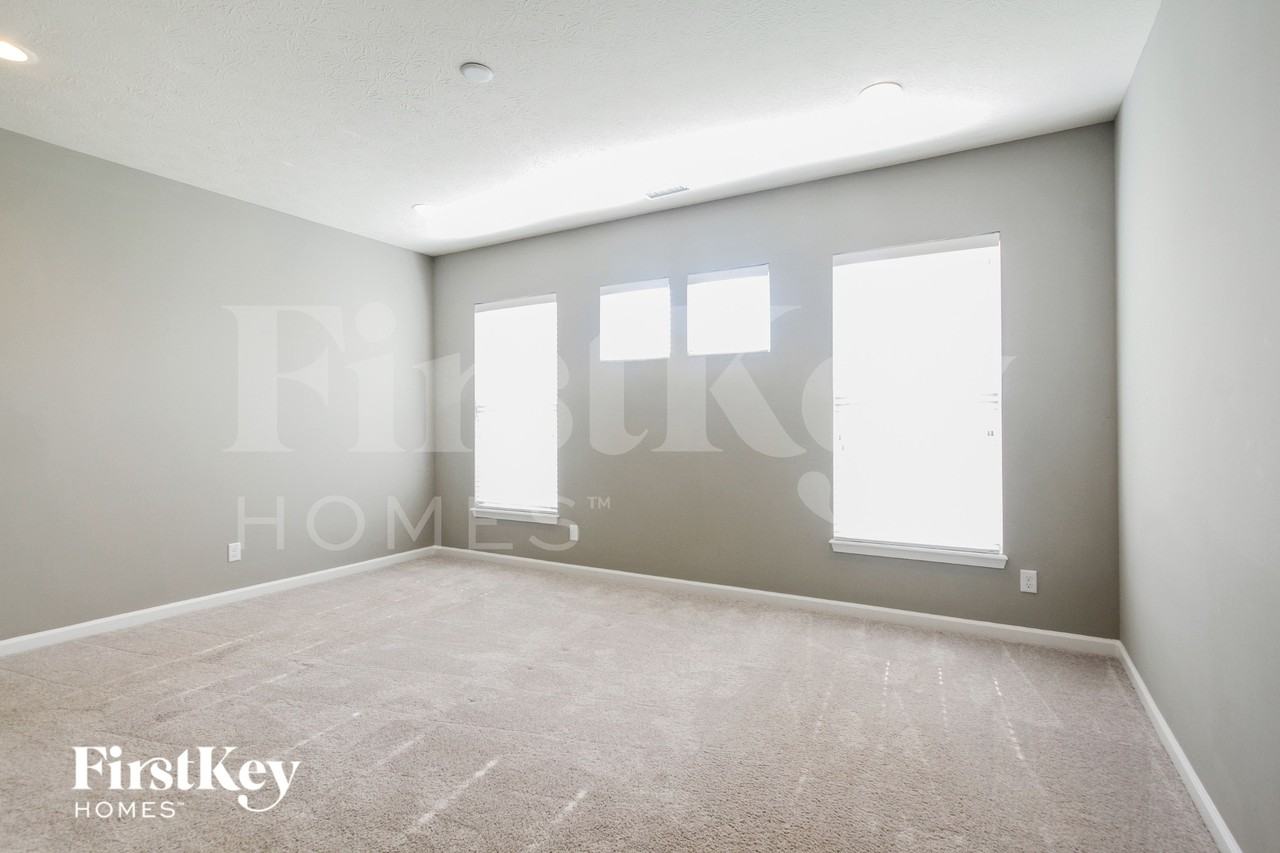 8044 Borland Dr - Photo 7 of 15