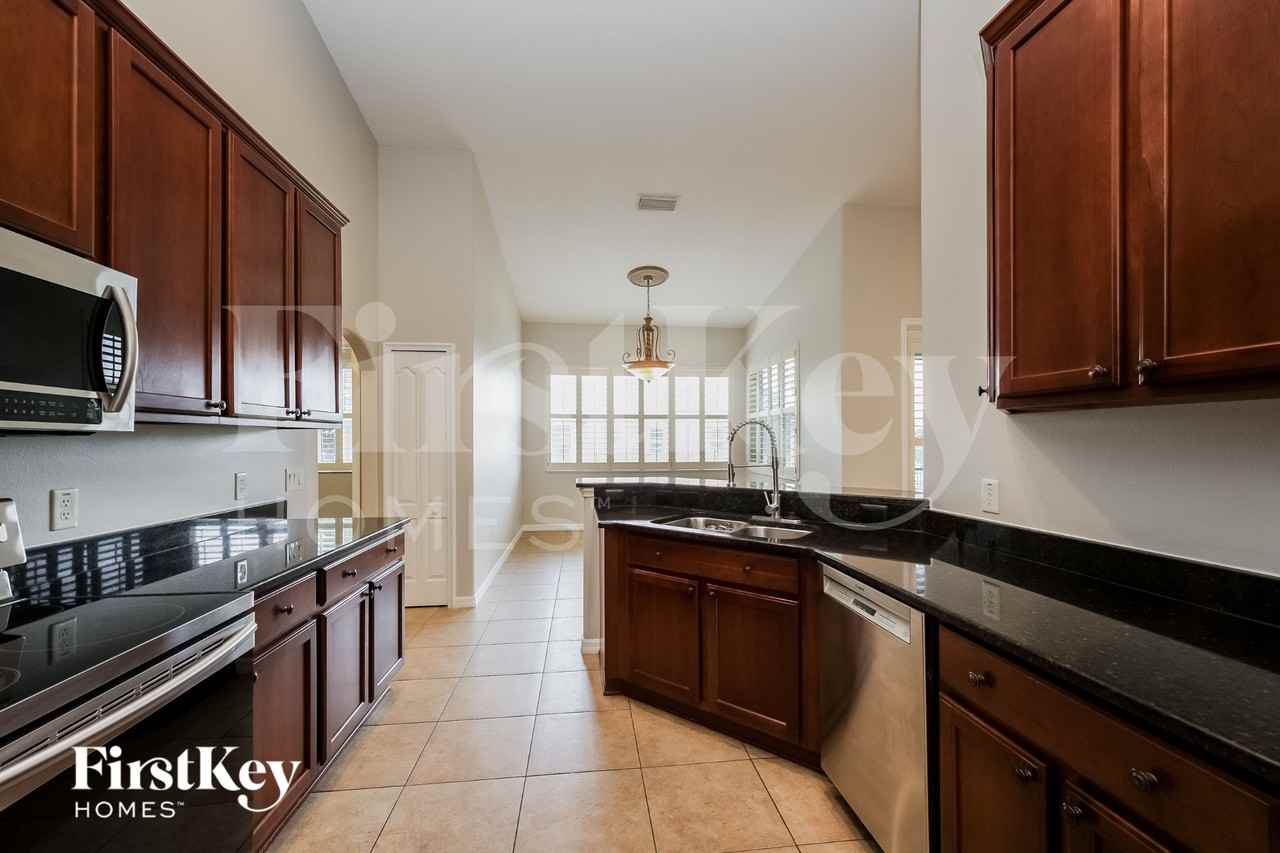 10139 Yonaomi Circle - Photo 6 of 15