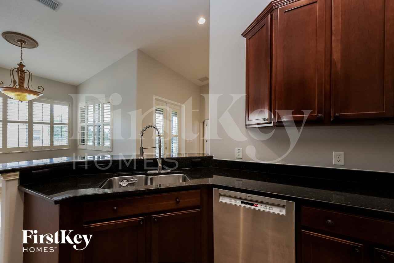 10139 Yonaomi Circle - Photo 7 of 15