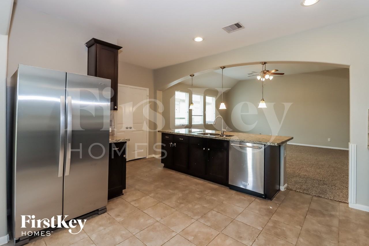 1500 Foshee Ct - Photo 6 of 15