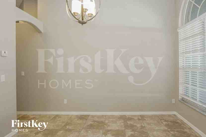 1711 Mohave Ct - Photo 3 of 14