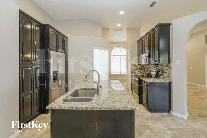 1711 Mohave Ct - Photo 4 of 14