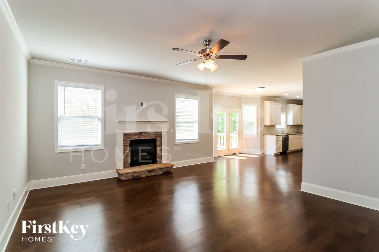 507 Blue Mountain Rise - Photo 2 of 15