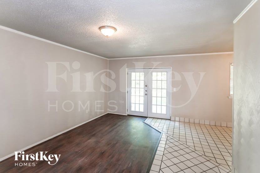 616 Pinto Ln - Photo 2 of 18