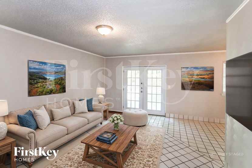 616 Pinto Ln - Photo 3 of 18