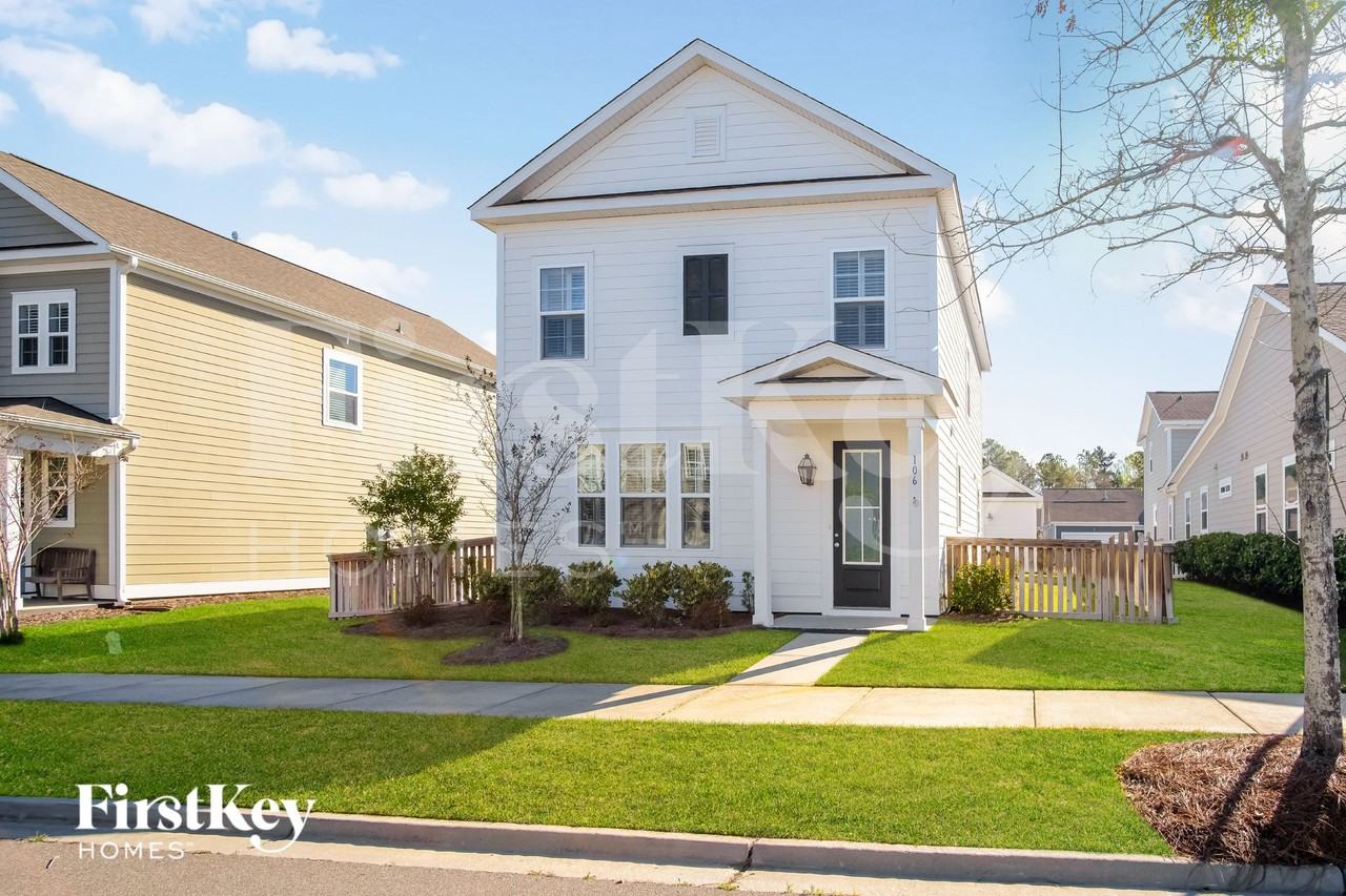 106 Starling St - Photo 2 of 15