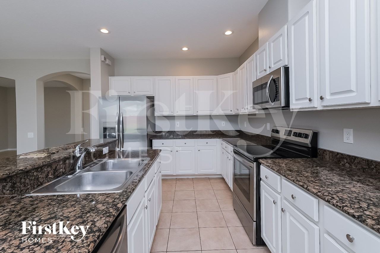 14309 Beauly Cir - Photo 5 of 15