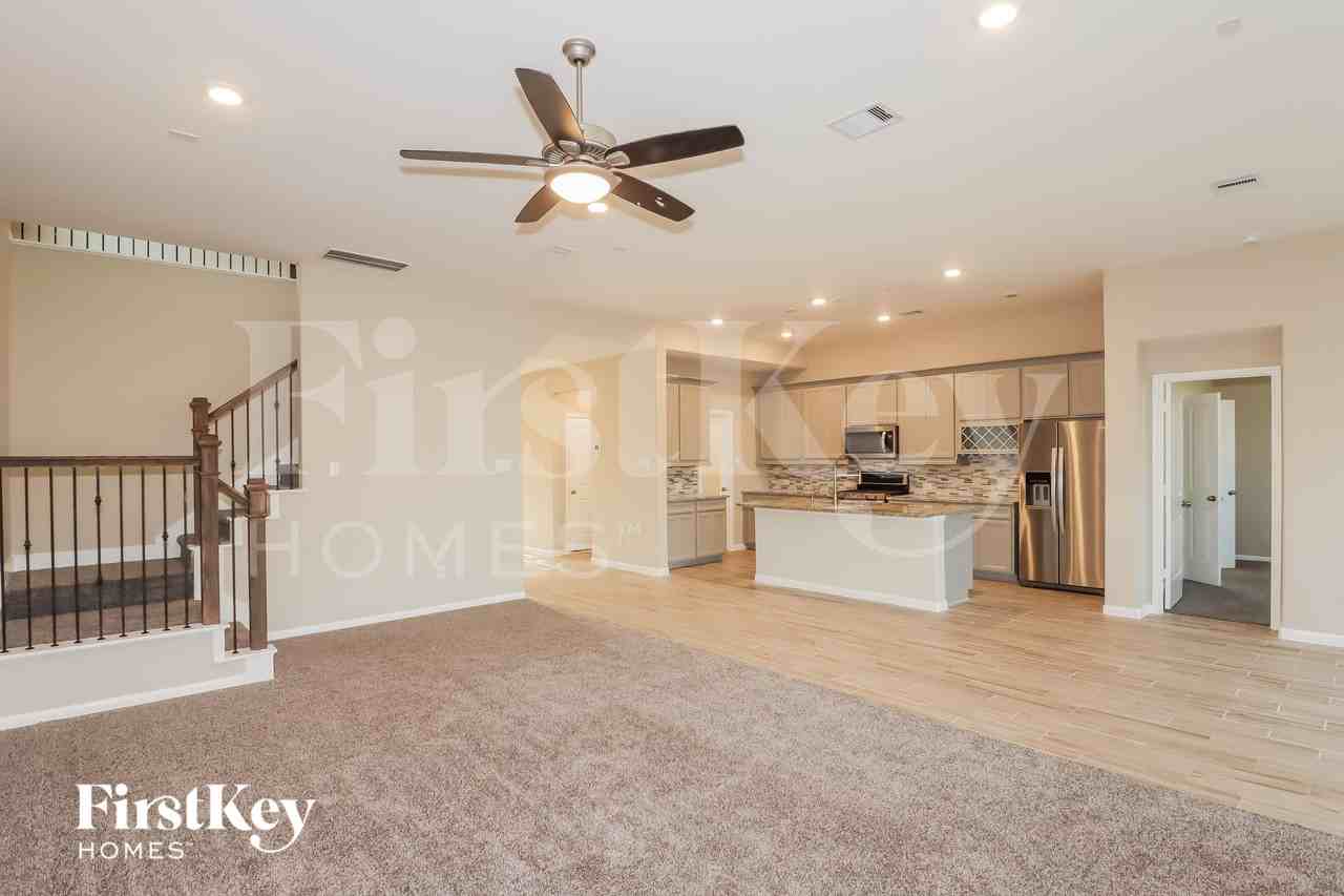 4615 Red Yucca Dr - Photo 3 of 15