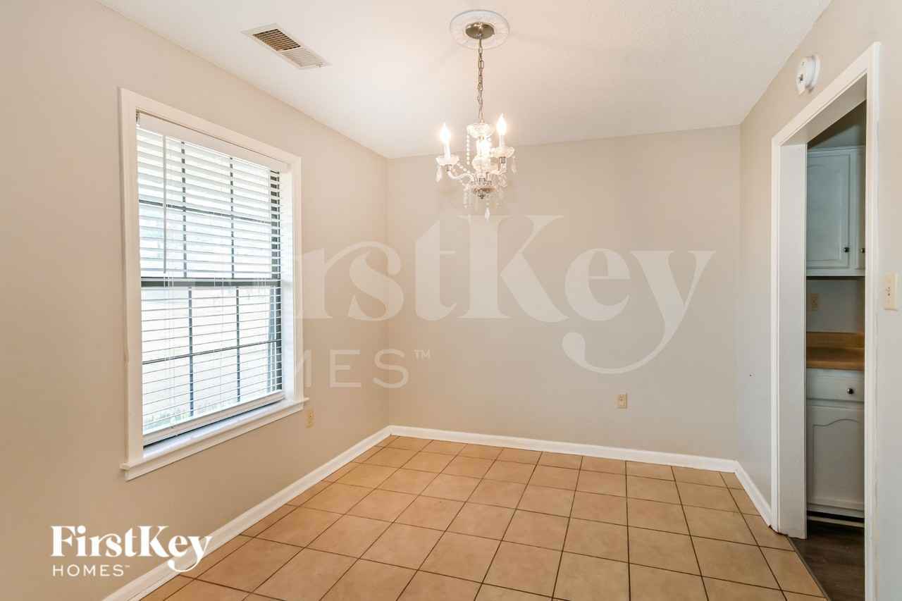 7185 Ransdorp Drive - Photo 5 of 16