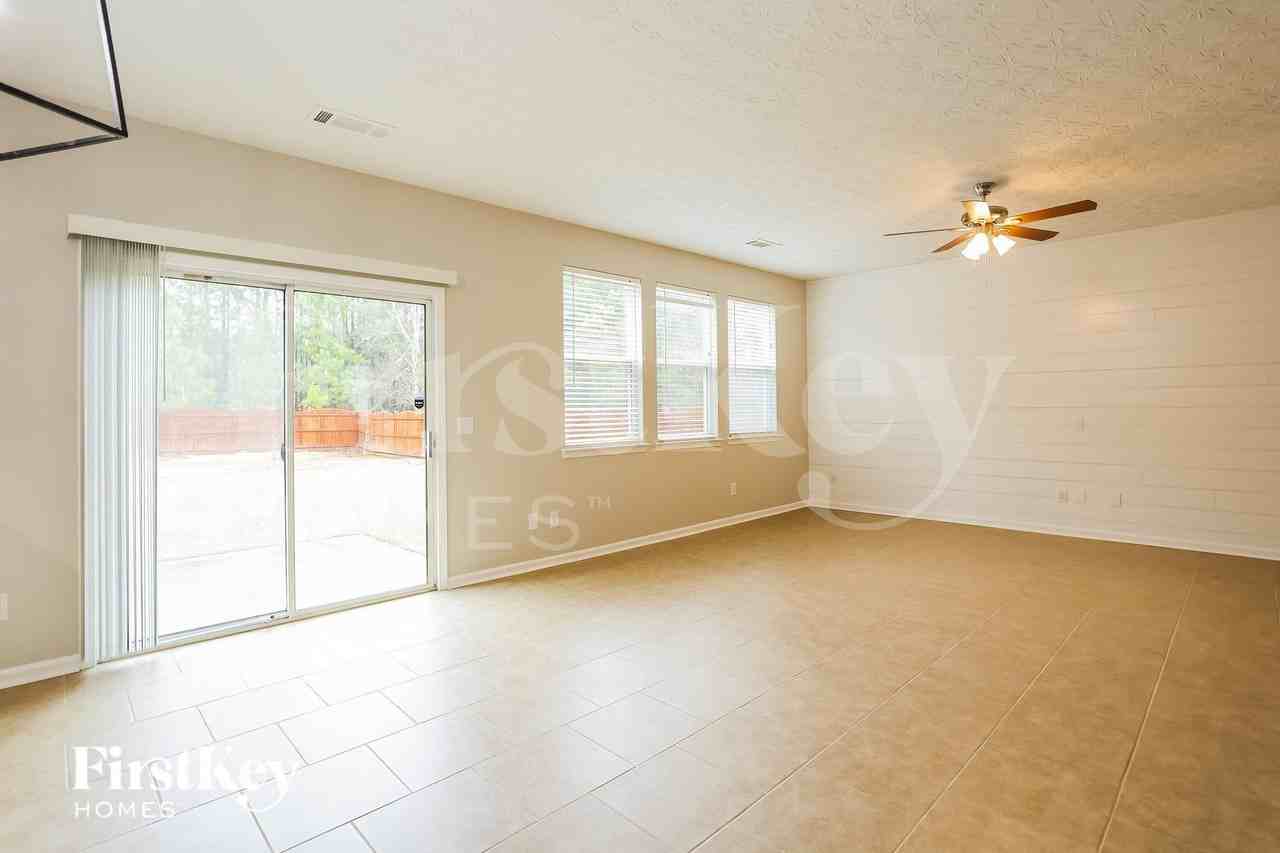 96 Parkmont Lane - Photo 2 of 18