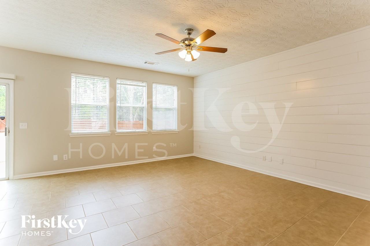 96 Parkmont Lane - Photo 3 of 18