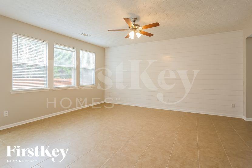 96 Parkmont Lane - Photo 5 of 18