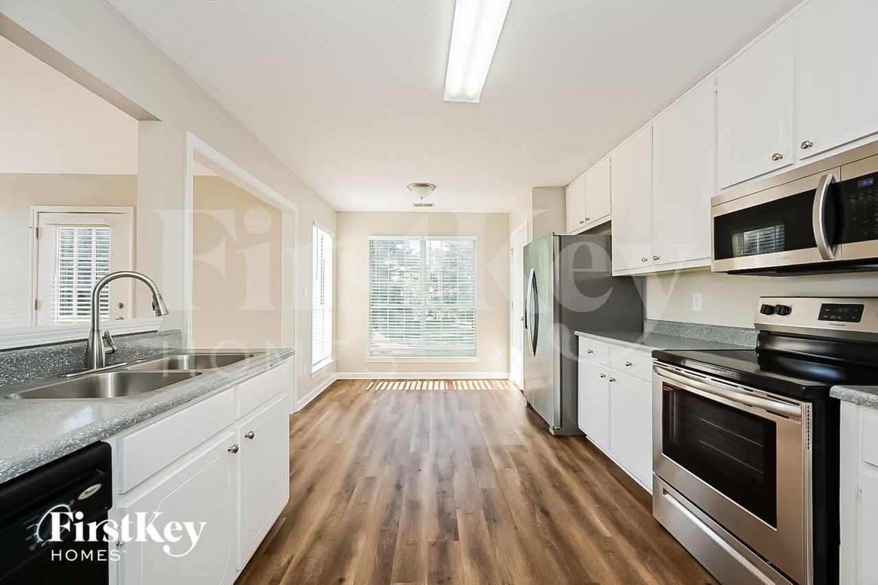 4049 Fieldway Rd - Photo 5 of 13