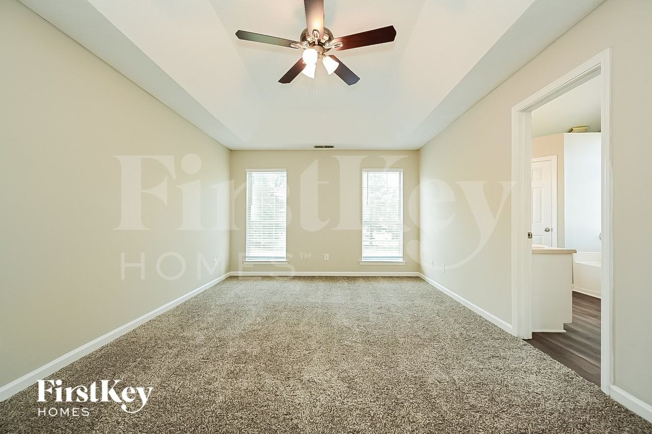 4049 Fieldway Rd - Photo 6 of 13