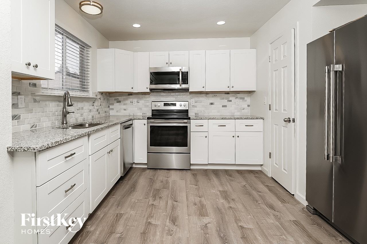 13177 Bryant Cir - Photo 6 of 13