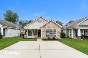 featured image of 221 Creekstone Trail