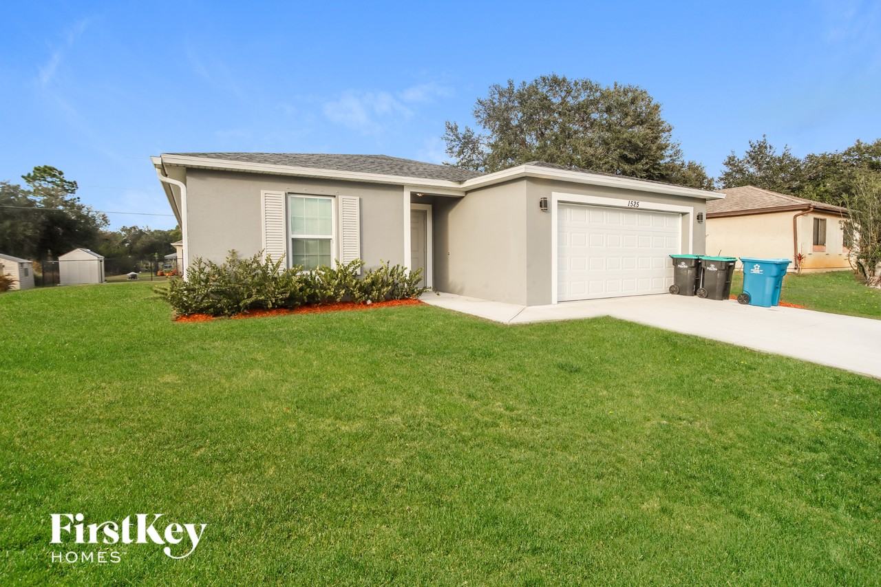 1525 Talbott St Se - Photo 2 of 15