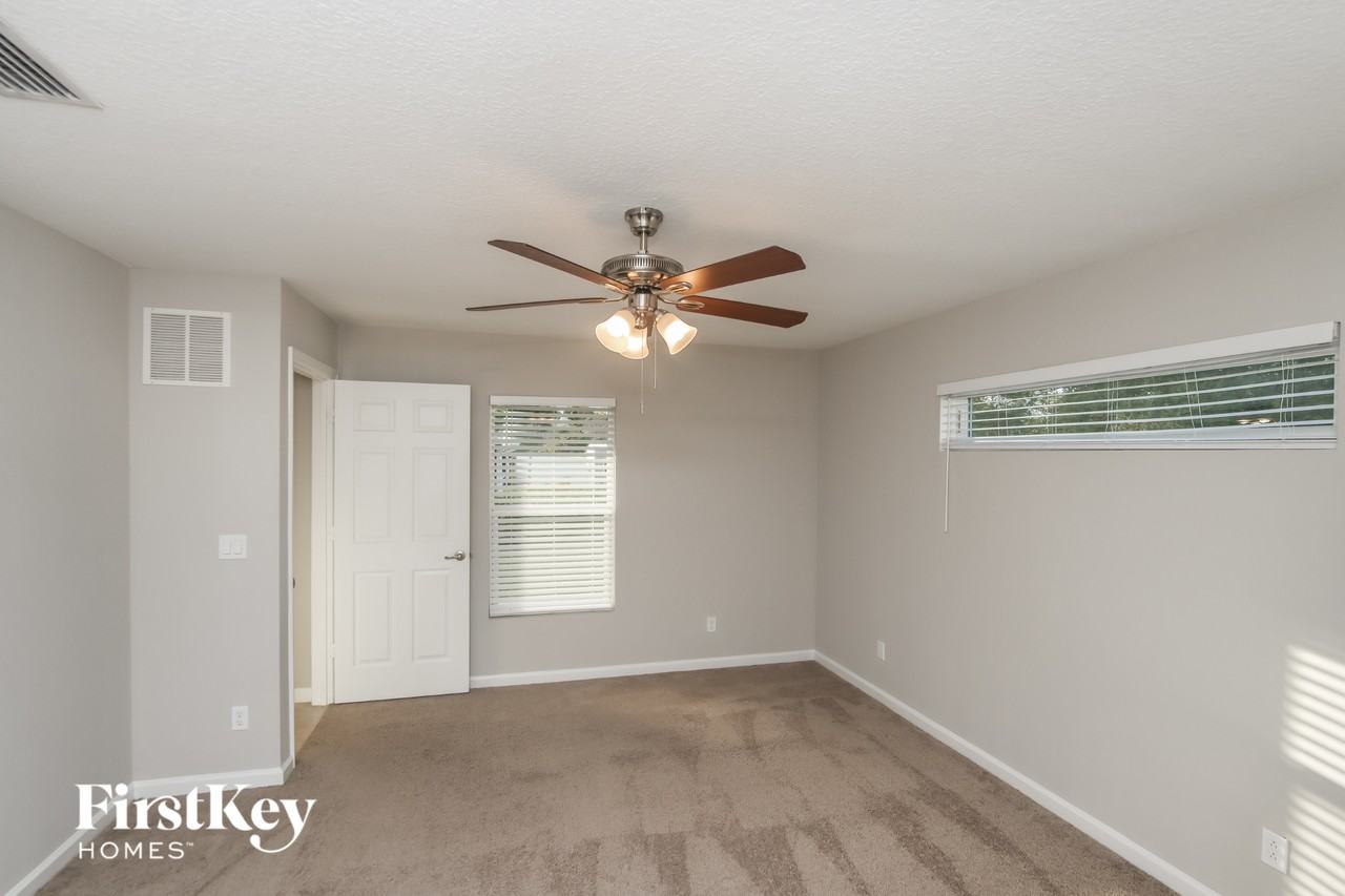 1525 Talbott St Se - Photo 7 of 15