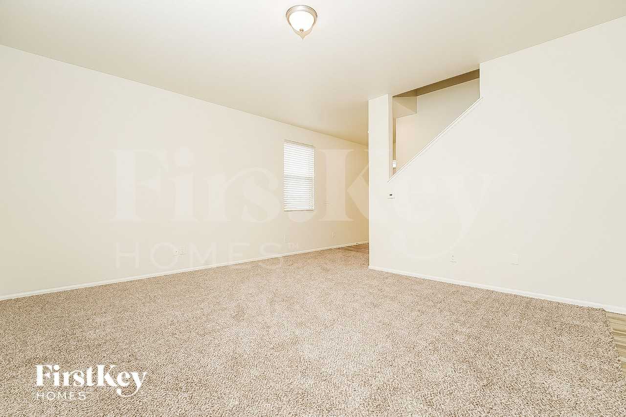 816 Draw St - Photo 3 of 14