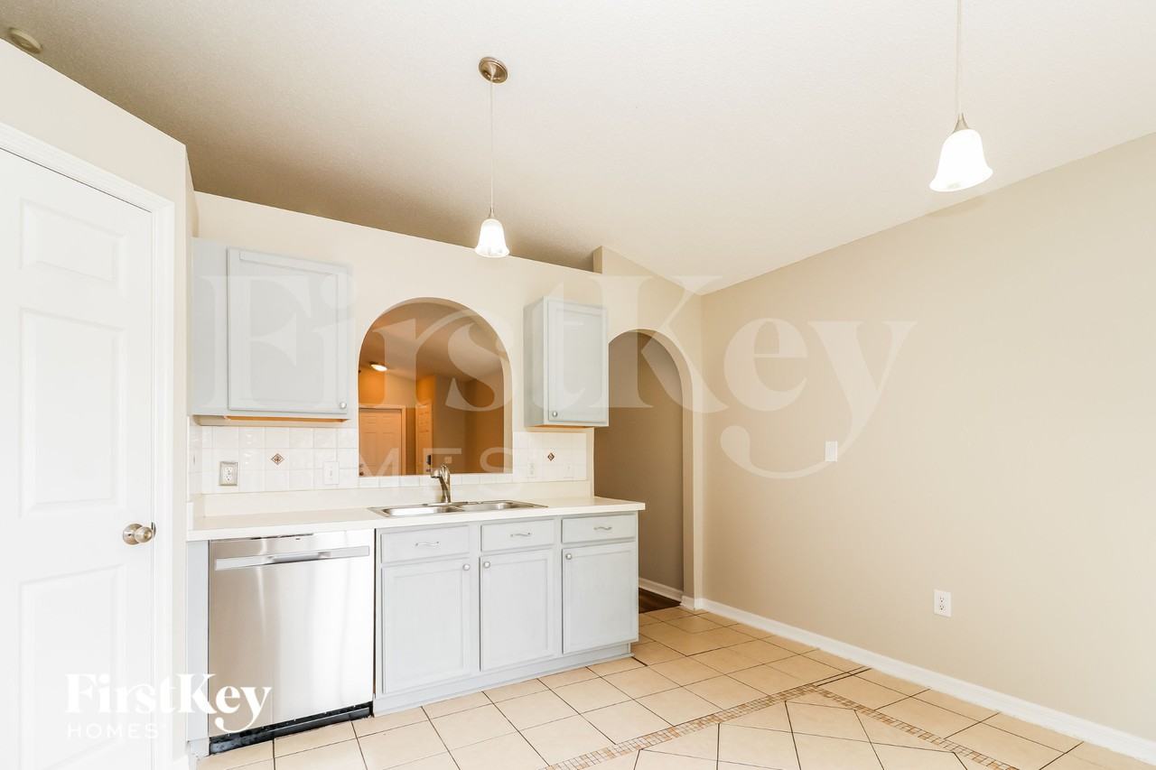 3134 Whispering Trails St - Photo 7 of 15