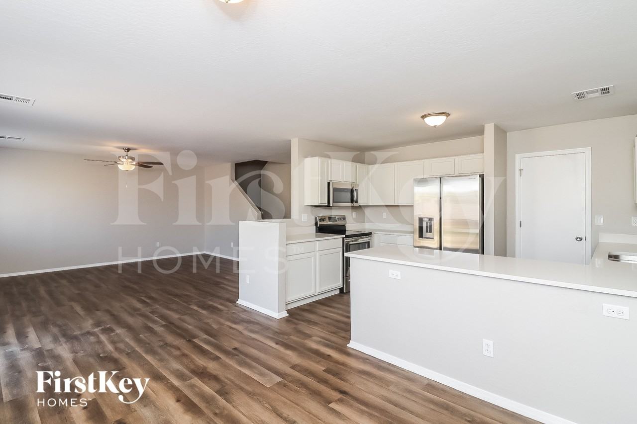 10612 W Sonora St - Photo 6 of 15