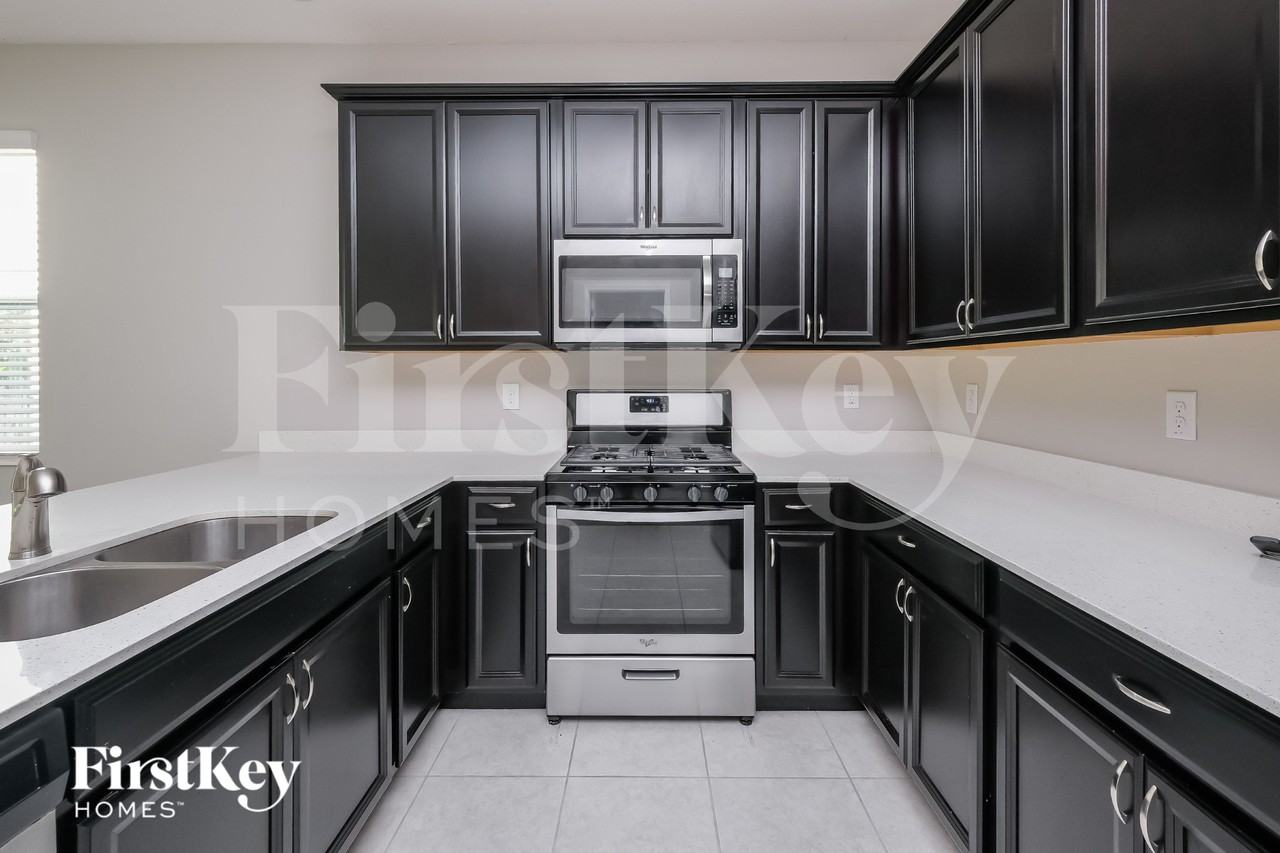 6322 Heirloom Pl - Photo 7 of 15