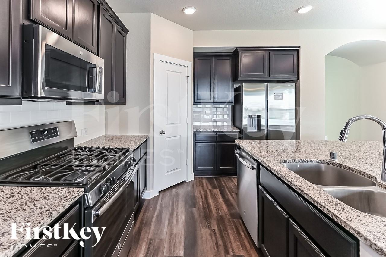 12319 Summerbrook Drive - Photo 4 of 15