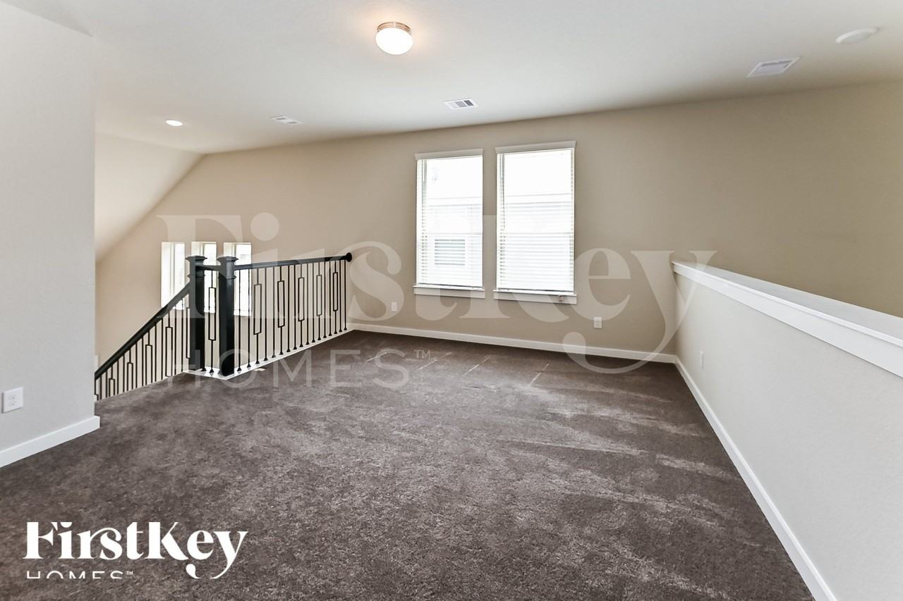 12319 Summerbrook Drive - Photo 7 of 15