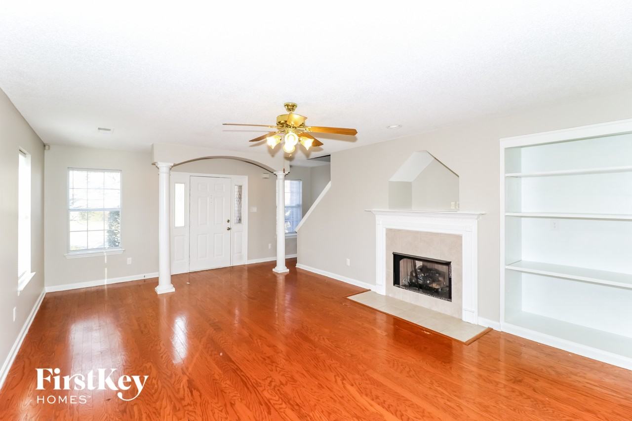 9751 Misty Bay Cove - Photo 3 of 15