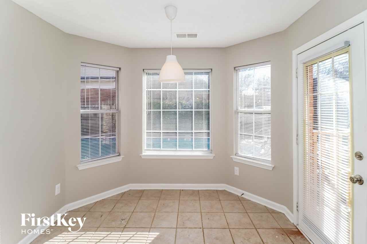 9751 Misty Bay Cove - Photo 5 of 15