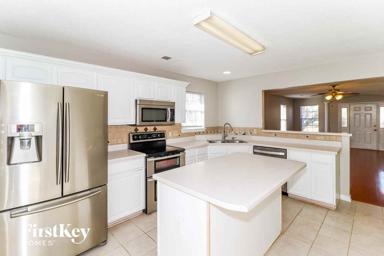 9751 Misty Bay Cove - Photo 6 of 15