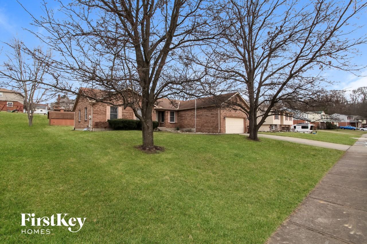 9542 Newgate Ln - Photo 2 of 15