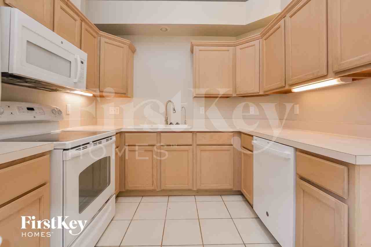 1019 E Pebble Beach Cir - Photo 7 of 15