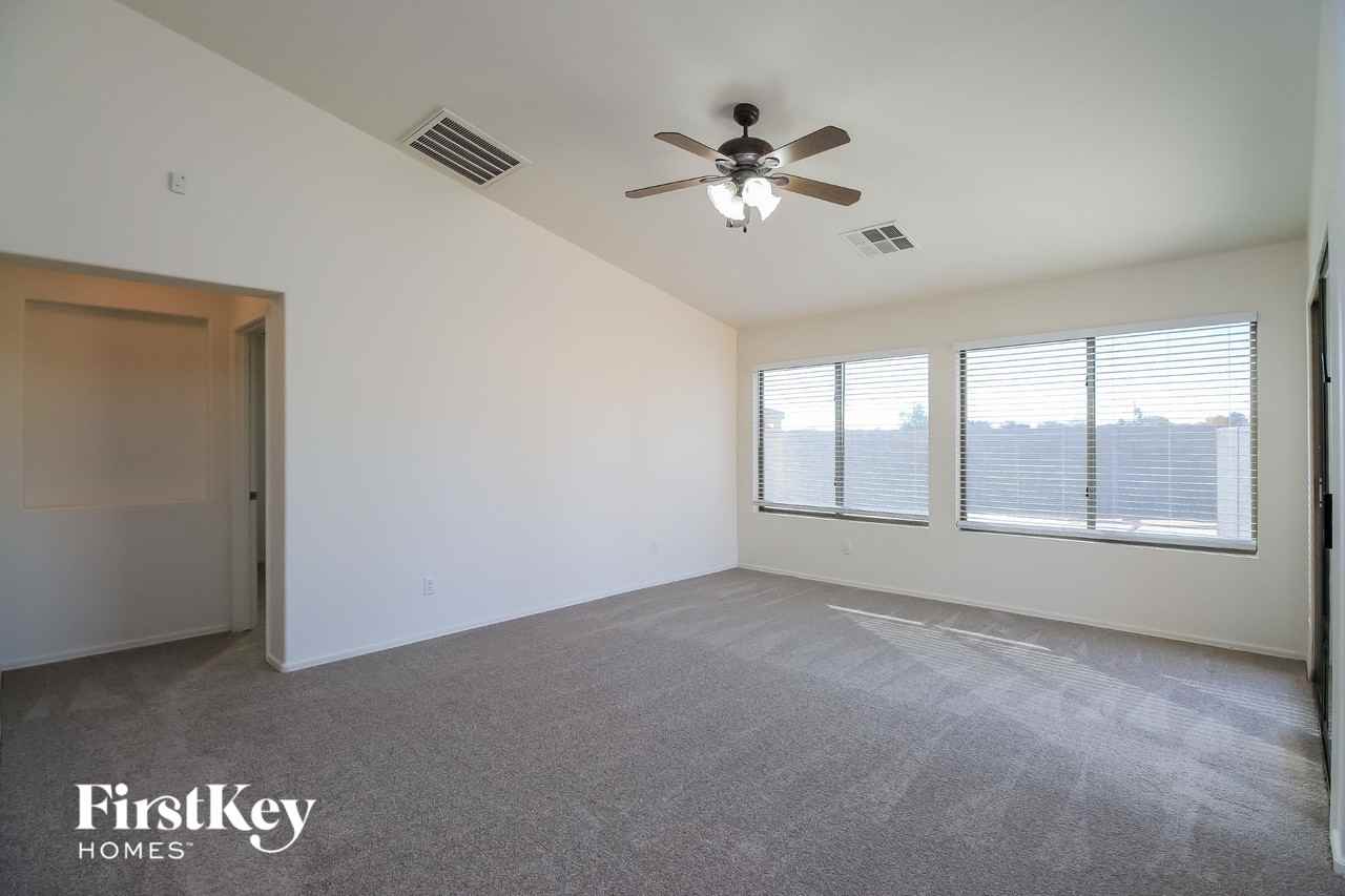 2671 West Bartlett Way - Photo 2 of 15