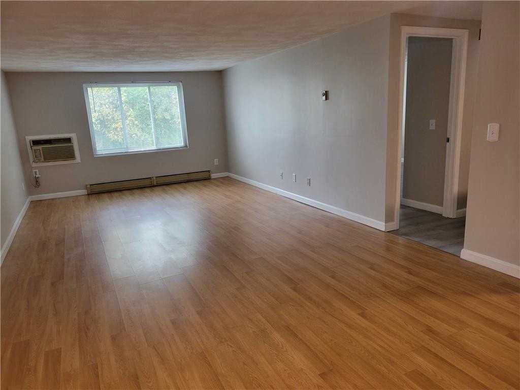 200 Woodlawn Avenue #207 - Photo 3 of 21