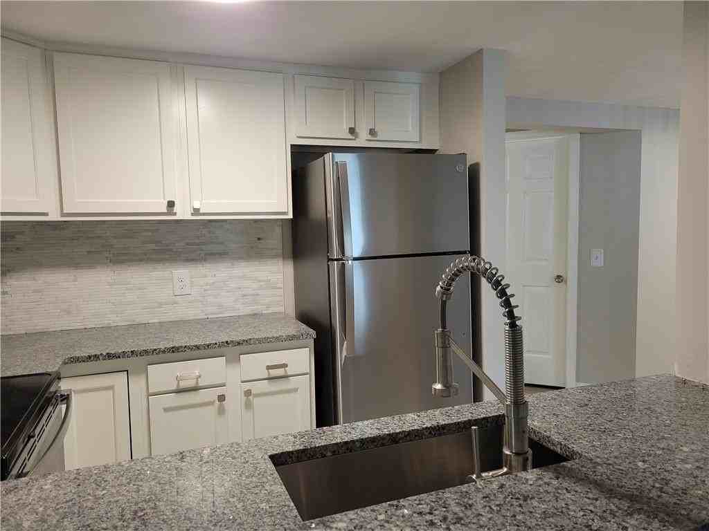 200 Woodlawn Avenue #207 - Photo 7 of 21