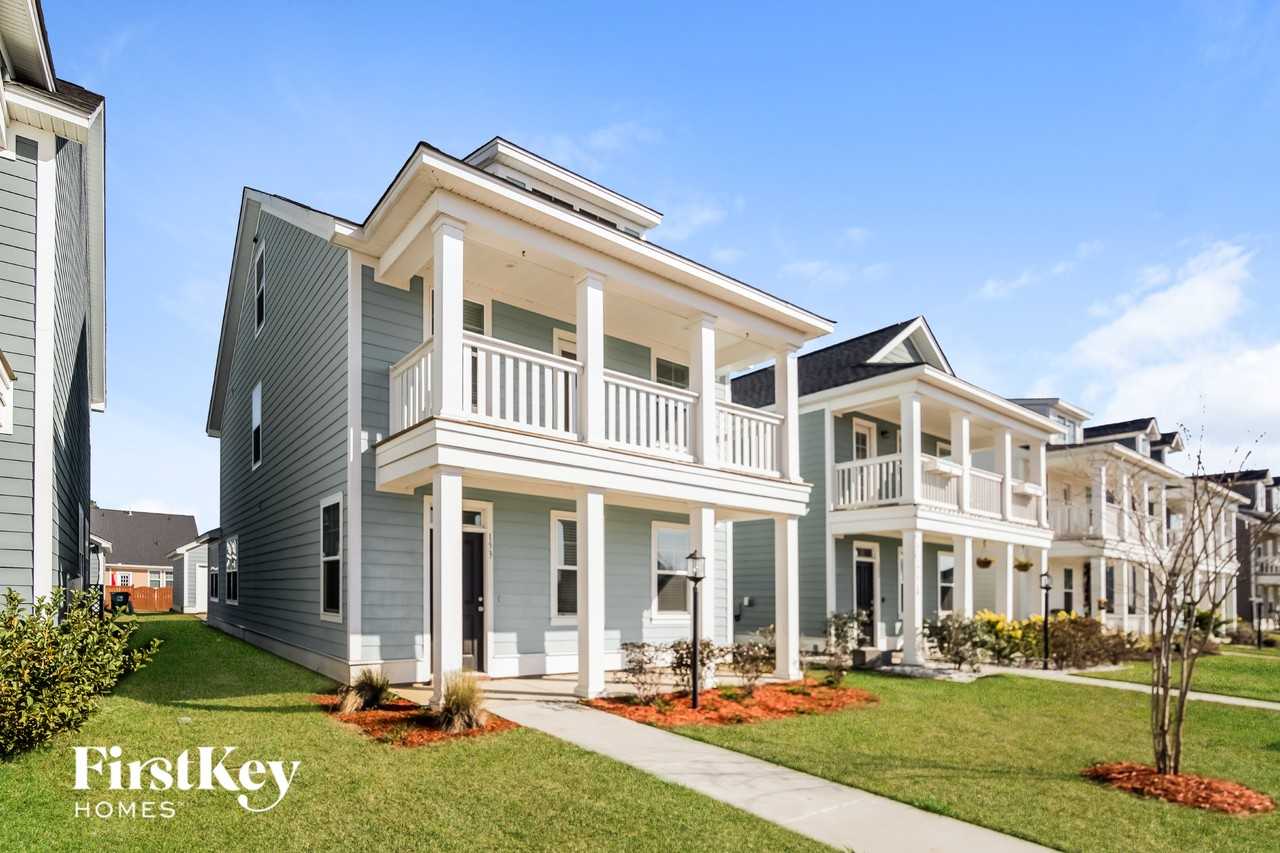 153 Yorkshire Dr - Photo 2 of 15